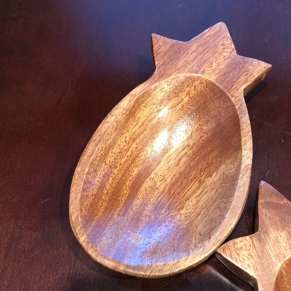 MCM Wooden Pineapple-Shaped Serving Bowls set of 3 - Picture 10 of 16